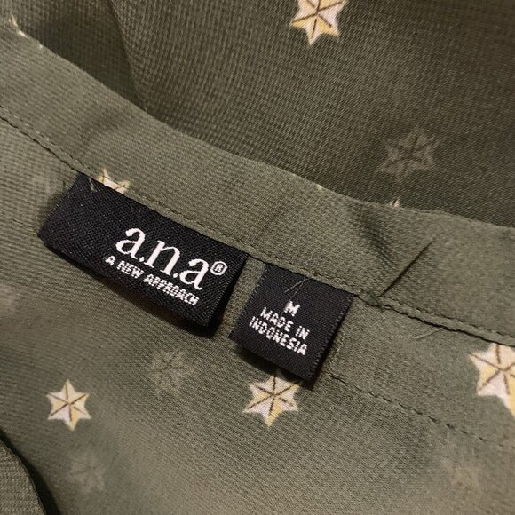 A.N.A. Size Medium. Semi sheer pullover top with 1/2 button placket. B82. - Picture 6 of 6